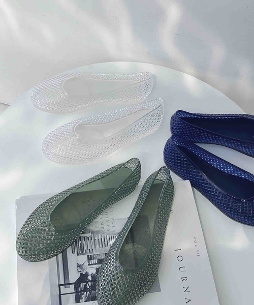 AS KNOW AS plus（アズノゥアズプラス）の「クリアメッシュフラットパンプス（パンプス・レディース・ブラック/ホワイト/ネイビー/グレー・L/M）」の9枚目の写真