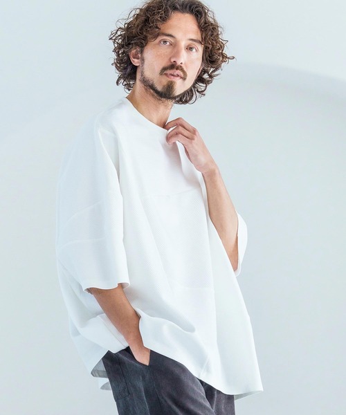 Magine(マージン)の「mt10393-Knit Look Crazy Pattern Relax Fit T-Shirt ニットソーTシャツ(MGN-261-024)(Tシャツ/カットソー・メンズ・チャコール/ホワイト/ブラック・44/46/48)」の1枚目の写真