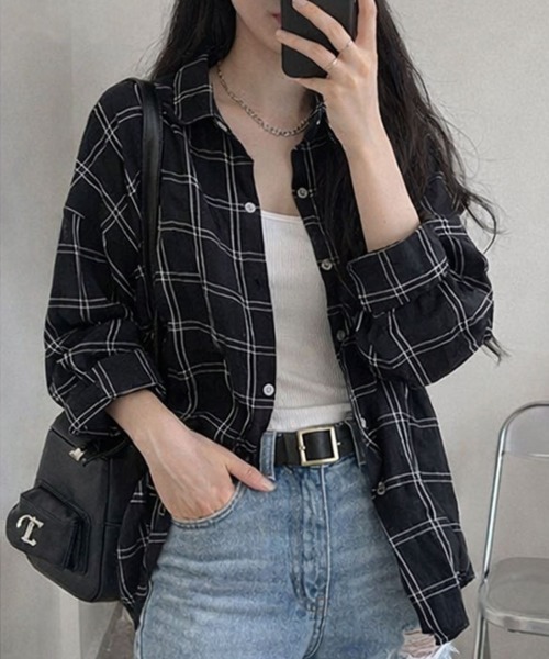 SallyLunn(サリーラン)の「シアーチェック柄オーバーシャツ(シャツ/ブラウス・レディース・ホワイト/ブラック・MEDIUM/LARGE)」の2枚目の写真