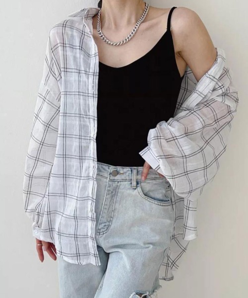 SallyLunn(サリーラン)の「シアーチェック柄オーバーシャツ(シャツ/ブラウス・レディース・ホワイト/ブラック・MEDIUM/LARGE)」の5枚目の写真