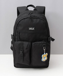 UCLA（ユーシーエルエー）の「大容量 2層式 フロントポケット バックパック A4・PC収納対応 ラバーチャーム付き（バックパック/リュック）」