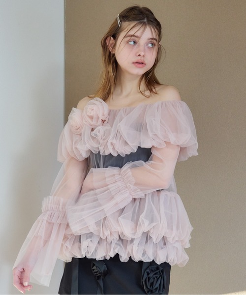 etre loin(エトルワン)の「Rose tulle off shoulder blouse(シャツ/ブラウス・レディース・ピンク/ホワイト/ブラック・M)」の1枚目の写真