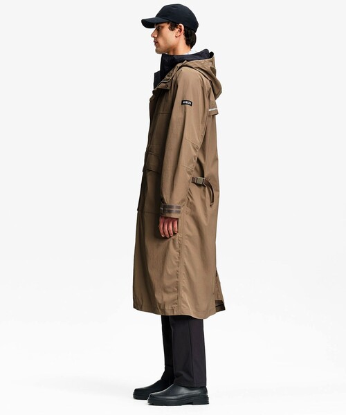 AIGLE(エーグル)の「透湿防水 リフレクティブ サイクリング ロングレインコート(トレンチコート・メンズ・サンドベージュ/ブラック・M/L/S)」の10枚目の写真