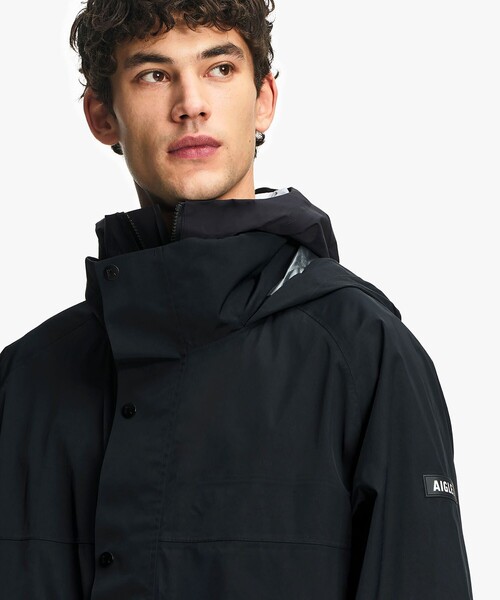 AIGLE(エーグル)の「透湿防水 リフレクティブ サイクリング ロングレインコート(トレンチコート・メンズ・サンドベージュ/ブラック・M/L/S)」の15枚目の写真