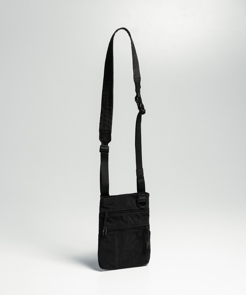 +phenix(プラスフェニックス)の「+phenix(プラスフェニックス) UTILITY SACOCHE / ユーティリティ サコッシュ(ショルダーバッグ・メンズ・ブラック/グレー・ONE SIZE)」の2枚目の写真