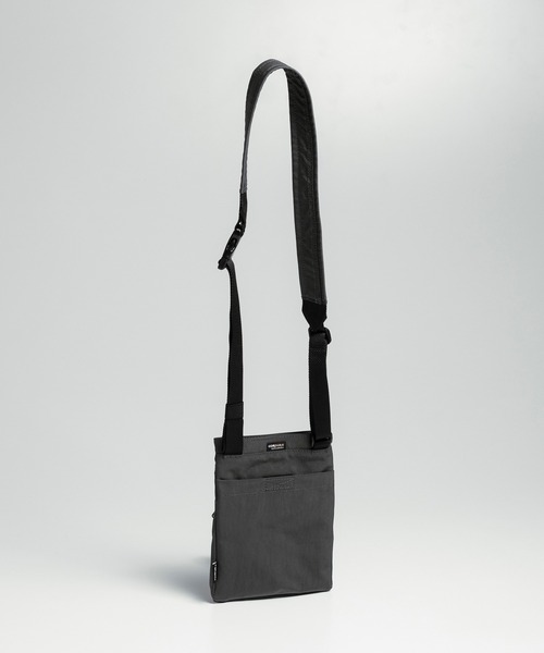 +phenix(プラスフェニックス)の「+phenix(プラスフェニックス) UTILITY SACOCHE / ユーティリティ サコッシュ(ショルダーバッグ・メンズ・ブラック/グレー・ONE SIZE)」の6枚目の写真