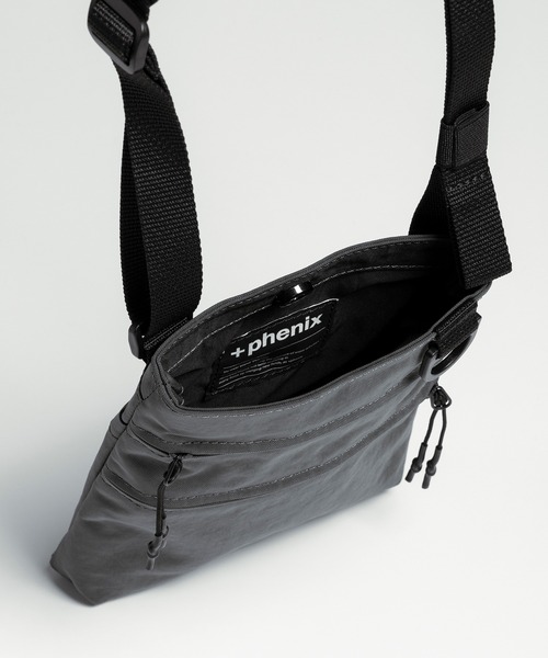 +phenix(プラスフェニックス)の「+phenix(プラスフェニックス) UTILITY SACOCHE / ユーティリティ サコッシュ(ショルダーバッグ・メンズ・ブラック/グレー・ONE SIZE)」の13枚目の写真