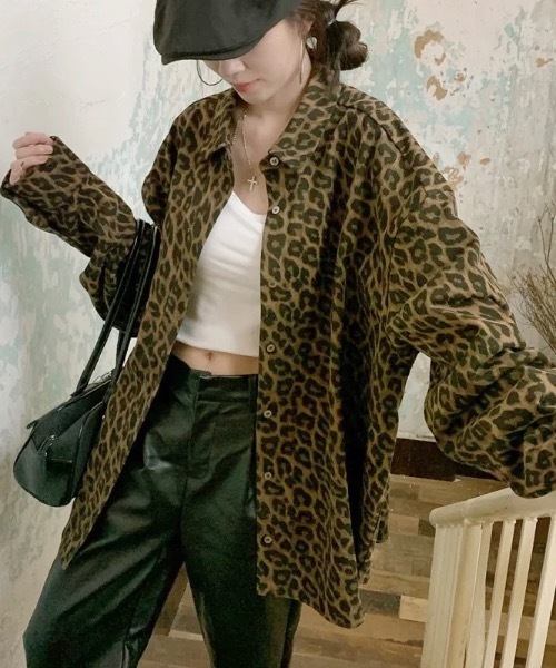 Alvia（アルビア）の「オーバーサイズレオパード柄シャツ（シャツ/ブラウス・レディース・ブラウン・M）」の8枚目の写真