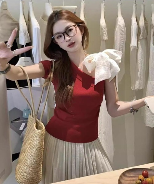 SHEPP(シープ)の「【ワンショルダー】リボンストラップ アシンメトリー デザイントップス フレンチスリーブ(Tシャツ/カットソー・レディース・イエロー/ブラック/ホワイト/レッド・F)」の10枚目の写真