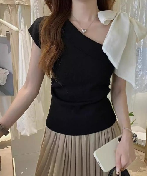 SHEPP(シープ)の「【ワンショルダー】リボンストラップ アシンメトリー デザイントップス フレンチスリーブ(Tシャツ/カットソー・レディース・イエロー/ブラック/ホワイト/レッド・F)」の6枚目の写真