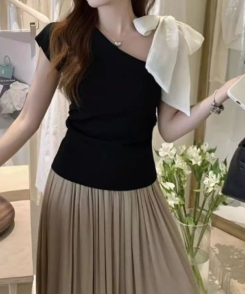 SHEPP(シープ)の「【ワンショルダー】リボンストラップ アシンメトリー デザイントップス フレンチスリーブ(Tシャツ/カットソー・レディース・イエロー/ブラック/ホワイト/レッド・F)」の7枚目の写真