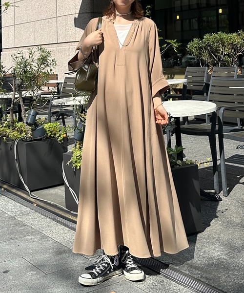 un dix cors(アンディコール)の「【低身長サイズあり!】【全骨格細見え!】ステッチスキッパーワンピース(ワンピース・レディース・ネイビー/ベージュ/ブラック・FREE/SMALL)」の2枚目の写真