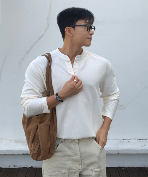 MINDBRIDGE（マインドブリッジ）の「ジャカードヘンリーネックセミオーバーティーシャツ（Tシャツ/カットソー・メンズ・ホワイト・95/100/105/110）」の6枚目の写真