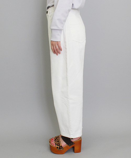 mystic（ミスティック）の「【mystic】ラウンドデニムパンツ（デニムパンツ・レディース・オフホワイト/ブルー/ネイビー・2/1）」の4枚目の写真