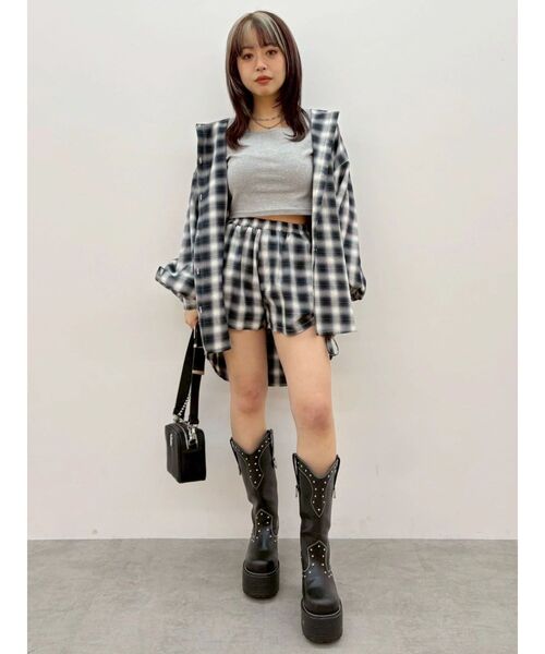 EVRIS(エヴリス)の「フーディーチェックオーバーサイズシャツ【セットアップ着用可能】 春服(シャツ/ブラウス・レディース・レッド/ブラック・FREE)」の16枚目の写真