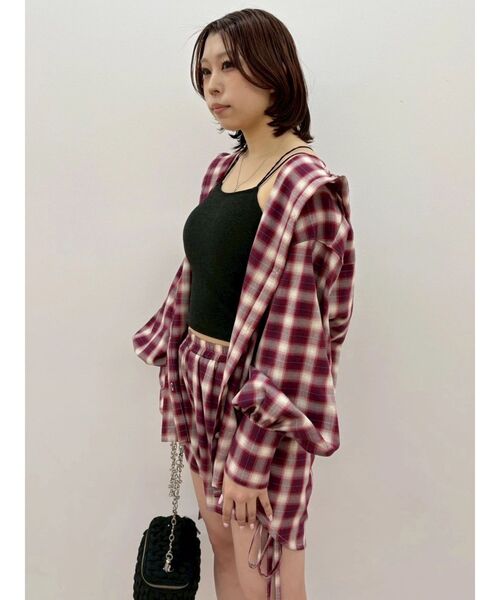 EVRIS(エヴリス)の「フーディーチェックオーバーサイズシャツ【セットアップ着用可能】 春服(シャツ/ブラウス・レディース・レッド/ブラック・FREE)」の21枚目の写真