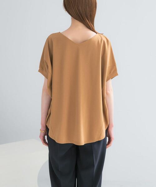 URBAN RESEARCH ROSSO WOMEN(アーバンリサーチ ロッソ)の「『WEB/一部店舗限定』UVカットドルマンスリーブプルオーバー(Tシャツ/カットソー・レディース・ブルー系その他/アイボリー/ブラウン/キャメル・FREE)」の16枚目の写真