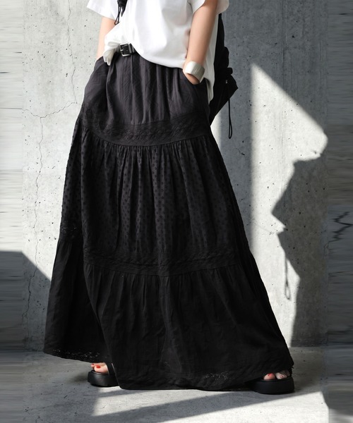 antiqua(アンティカ)の「インド綿 ティアード ロングスカート(スカート・レディース・オフホワイト/ブラック・ONESIZE)」の11枚目の写真