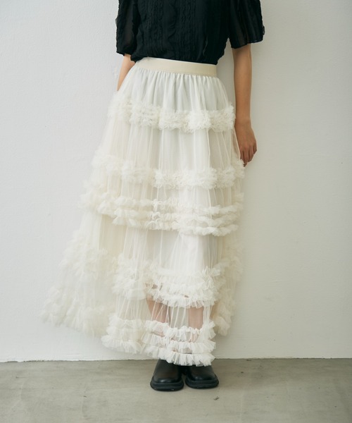 Lunea(ルネア)の「チュールボリュームロングスカート / tulle volume long skirt(スカート・レディース・ホワイト/ブラック・FREE)」の5枚目の写真