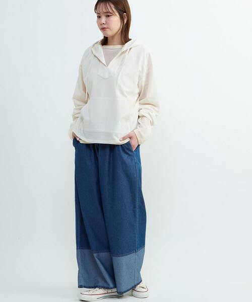 CONVERSE TOKYO(コンバーストウキョウ)の「SHEER JACQUARD MEXICAN HOODIE(Tシャツ/カットソー・レディース・ブラウン/ブラック/オフホワイト・FREE)」の5枚目の写真