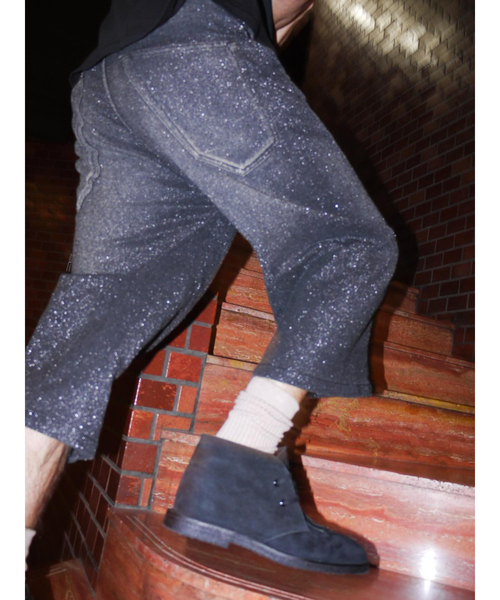 NVRFRGT（ネヴァーフォーゲット）の「NVRFRGT / ネヴァーフォーゲット GLITTER TWILL 3D TWISTED JORTS（デニムパンツ・メンズ・ブラック系その他・3/2）」の2枚目の写真