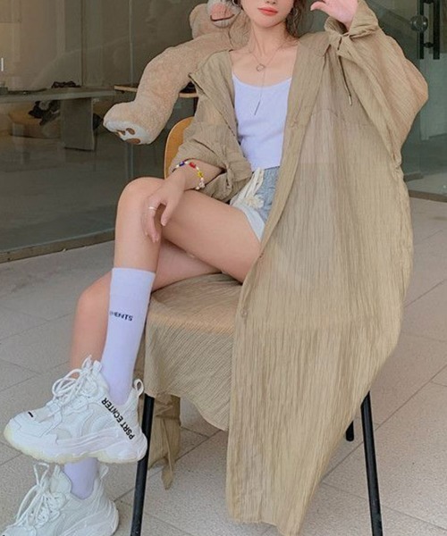 mielu(ミエル)の「シアーフーディーロングシャツ(シャツ/ブラウス・レディース・ベージュ/イエロー・LARGE/MEDIUM)」の12枚目の写真