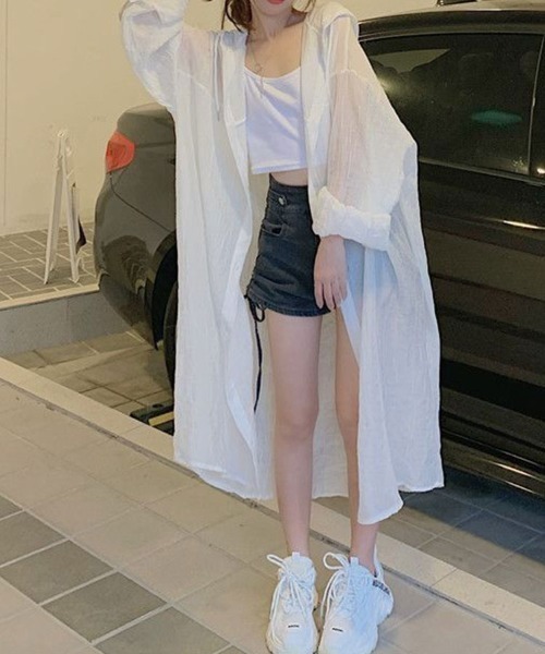 mielu(ミエル)の「シアーフーディーロングシャツ(シャツ/ブラウス・レディース・ベージュ/イエロー・LARGE/MEDIUM)」の9枚目の写真