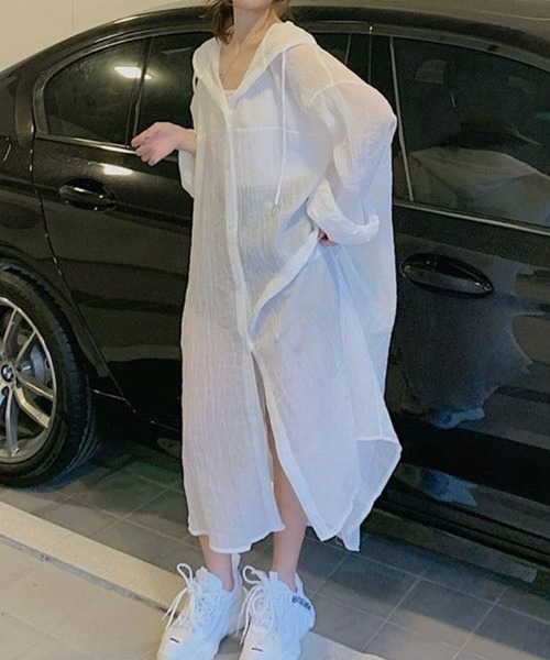 mielu(ミエル)の「シアーフーディーロングシャツ(シャツ/ブラウス・レディース・ベージュ/イエロー・LARGE/MEDIUM)」の10枚目の写真