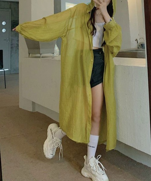 mielu(ミエル)の「シアーフーディーロングシャツ(シャツ/ブラウス・レディース・ベージュ/イエロー・LARGE/MEDIUM)」の19枚目の写真