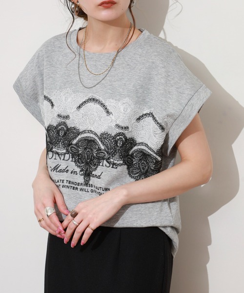EGLANTINE（エグランティーヌ）の「EGLANTINE レース加工フレンチスリーブカットソー（Tシャツ/カットソー・レディース・チャコールグレー/オフホワイト/ブラック・38）」の2枚目の写真