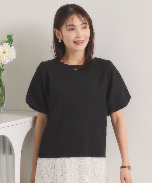 ITS'DEMO(イッツデモ)の「【手洗い可】花ジャカードトップス(Tシャツ/カットソー・レディース・サックスブルー/ブラック/アイボリー・00)」の1枚目の写真