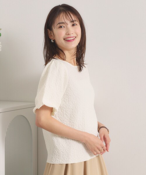 ITS'DEMO(イッツデモ)の「【手洗い可】花ジャカードトップス(Tシャツ/カットソー・レディース・サックスブルー/ブラック/アイボリー・00)」の4枚目の写真