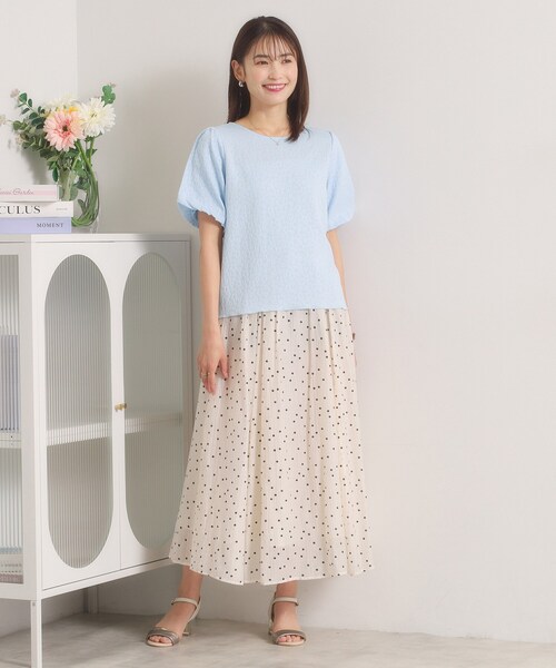 ITS'DEMO(イッツデモ)の「【手洗い可】花ジャカードトップス(Tシャツ/カットソー・レディース・サックスブルー/ブラック/アイボリー・00)」の13枚目の写真