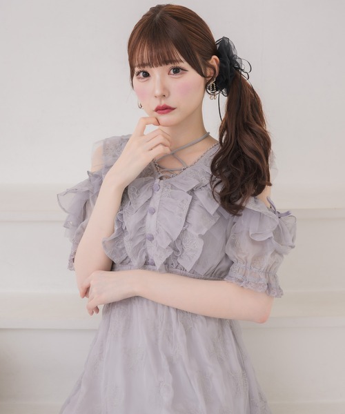couture BY ROJITA(クチュールバイロジータ)の「フラワー刺繍オープンショルダーワンピース(ワンピース・レディース・ブラック/グレー/イエロー・FREE)」の21枚目の写真