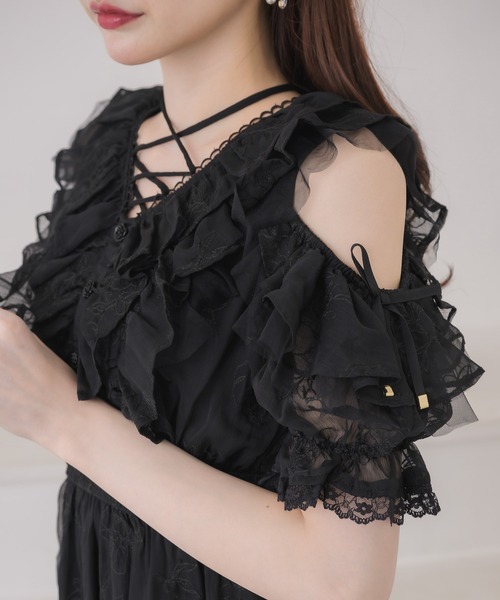 couture BY ROJITA(クチュールバイロジータ)の「フラワー刺繍オープンショルダーワンピース(ワンピース・レディース・ブラック/グレー/イエロー・FREE)」の14枚目の写真