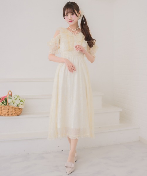 couture BY ROJITA(クチュールバイロジータ)の「フラワー刺繍オープンショルダーワンピース(ワンピース・レディース・ブラック/グレー/イエロー・FREE)」の20枚目の写真