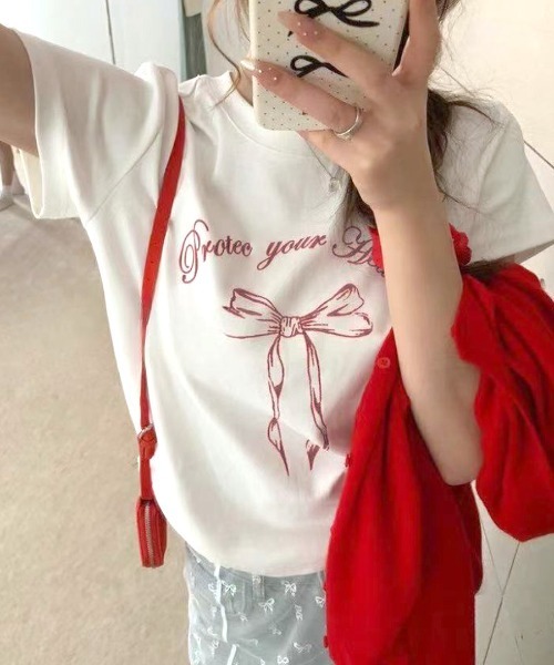 Riff(リフ)の「リボンプリントTシャツ(Tシャツ/カットソー・レディース・ホワイト/ブラック/グレー・FREE)」の1枚目の写真