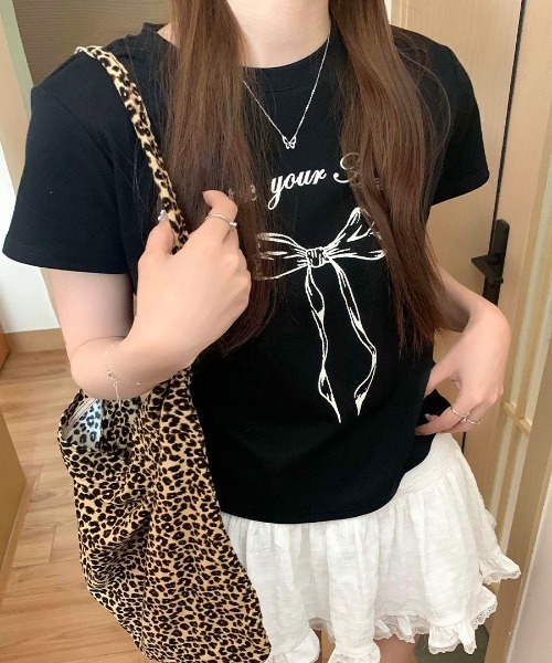 Riff(リフ)の「リボンプリントTシャツ(Tシャツ/カットソー・レディース・ホワイト/ブラック/グレー・FREE)」の2枚目の写真