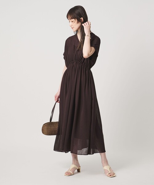 UNITED ARROWS(ユナイテッドアローズ)の「スラブ シアー ワンピース ‐ウォッシャブル‐(ワンピース・レディース・コバルトブルー/ダークブラウン/ブラック・38/36)」の14枚目の写真