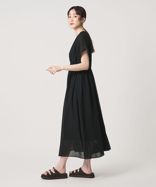 UNITED ARROWS(ユナイテッドアローズ)の「スラブ シアー ワンピース ‐ウォッシャブル‐(ワンピース・レディース・コバルトブルー/ダークブラウン/ブラック・38/36)」の11枚目の写真