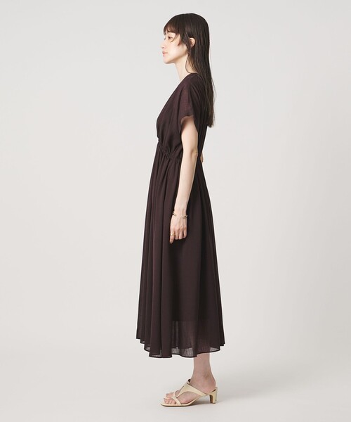 UNITED ARROWS(ユナイテッドアローズ)の「スラブ シアー ワンピース ‐ウォッシャブル‐(ワンピース・レディース・コバルトブルー/ダークブラウン/ブラック・38/36)」の6枚目の写真