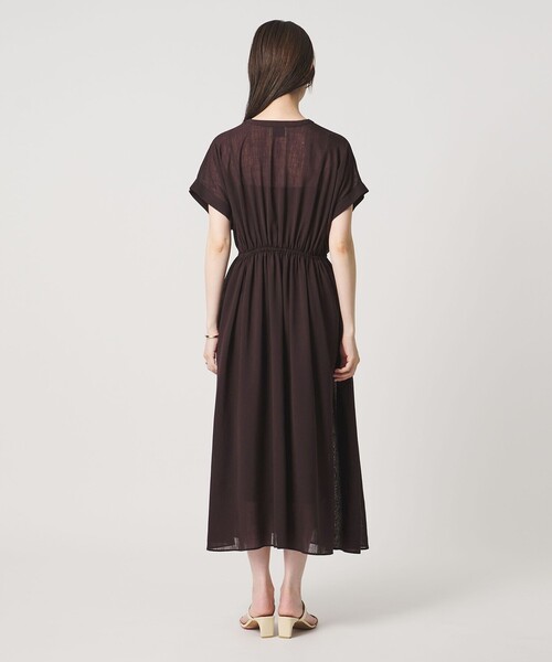 UNITED ARROWS(ユナイテッドアローズ)の「スラブ シアー ワンピース ‐ウォッシャブル‐(ワンピース・レディース・コバルトブルー/ダークブラウン/ブラック・38/36)」の5枚目の写真