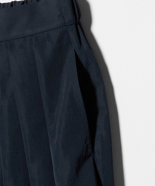 MARW UNITED ARROWS(マルゥ ユナイテッドアローズ)の「<MARW UNITED ARROWS>3タック ワイド テーパードパンツ 撥水(その他パンツ・レディース・ホワイト/ネイビー・38/36)」の20枚目の写真