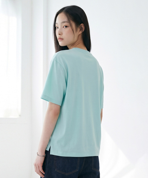 CHASECULT(チェイスカルト)の「女性クールグラフィック半袖Tシャツ-FCRG5879E0S(Tシャツ/カットソー・レディース・ミント・85/90)」の4枚目の写真