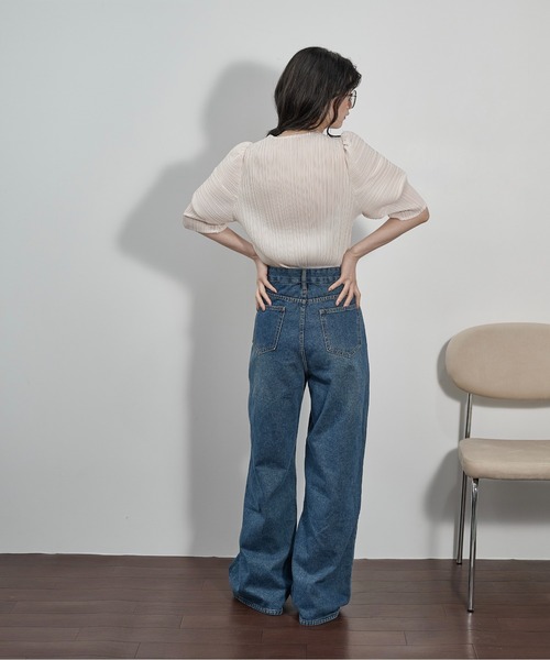 THE YOn(ザヨン)の「フラワー刺繍ストレートワイドデニムパンツ(デニムパンツ・レディース・グレー/ライトブルー/ブルー・M/S)」の13枚目の写真