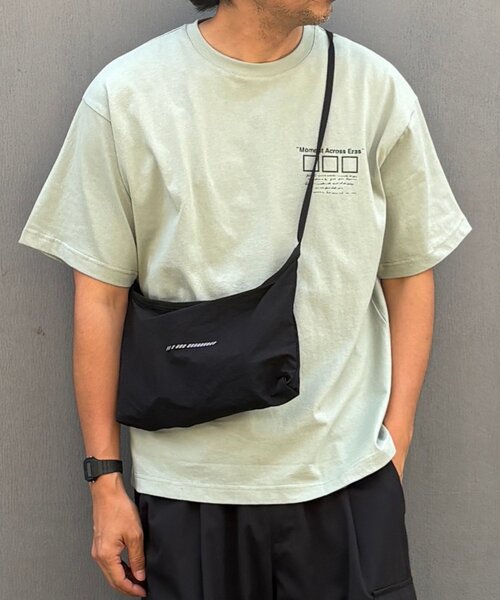 COLONY 2139(コロニートゥーワンスリーナイン)の「フォトコラージュバックプリントTシャツ(Tシャツ/カットソー・メンズ・ブラック/グリーン/ホワイト・LARGE/MEDIUM)」の1枚目の写真