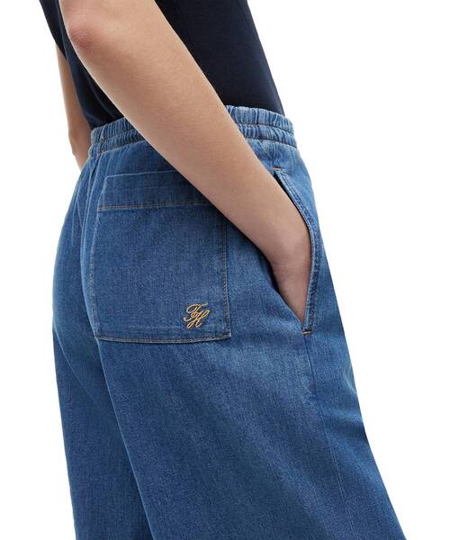 TOMMY HILFIGER(トミーヒルフィガー)の「エラスティックウエストワイドレッグパンツ(デニムパンツ・レディース・インディゴブルー・X-SMALL/SMALL/MEDIUM/LARGE)」の2枚目の写真