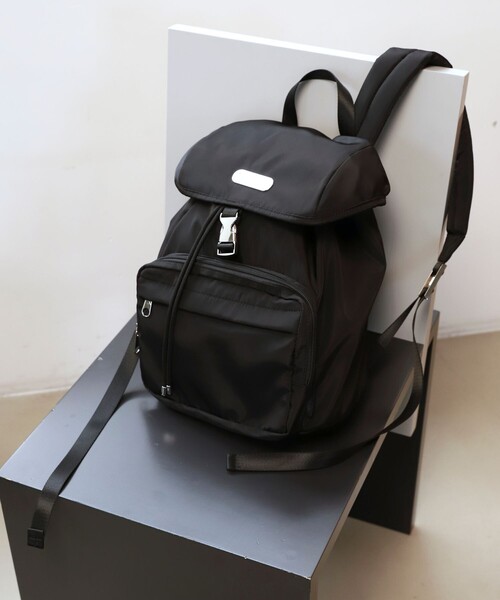 OUTDOOR PRODUCTS(アウトドアプロダクツ)の「OUTDOOR PRODUCTS×Firsthand / アウトドアプロダクツ 別注 ツートーン カラー ミニリュック(バックパック/リュック・レディース・オリーブ/ブラック/ブラウン/チャコールグレー・ONE SIZE)」の15枚目の写真