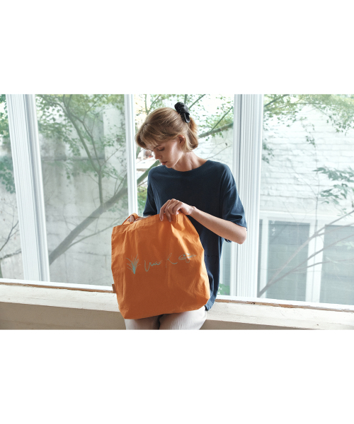 YURT（ユルト）の「TOA ECO BAG_3COLOR（エコバッグ/サブバッグ・レディース・オレンジ/Beige/ネイビー・FREE）」の13枚目の写真