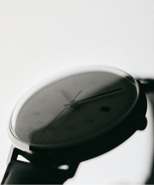 sazare(サザレ)の「「sazare/さざれ」SK02-38mm 自動巻き/ SS SILVER MIRROR FINISH / WHITE DIAL / BLACK CORDOVAN LEATHER(アナログ腕時計・メンズ・シルバー×ブラック・38mm)」の6枚目の写真